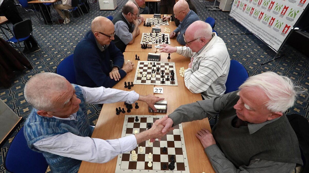 характеристика деятельности кафе. в ресторане за столом свидание. сотрудники ресторана список. сколько человек может быть в кафе. сколько человек может быть в кафе.