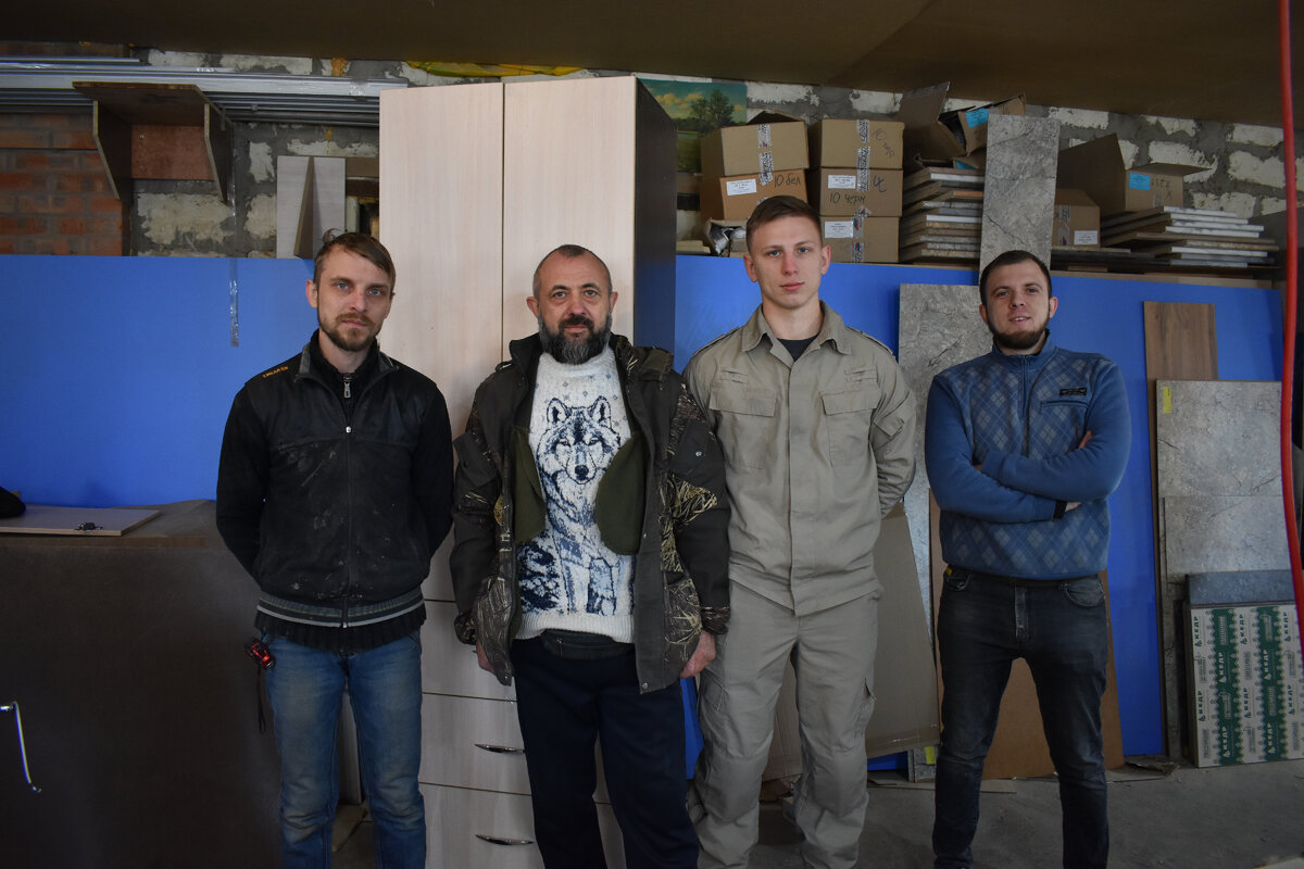 Макияж до неузнаваемости. Дарья пынзарь тогда и сейчас. Легкий мужской макияж. Девушки без косметики. Девушки без макияжа до и после.