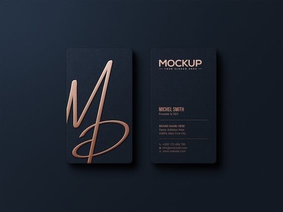 пример визитки на черной бумаге 