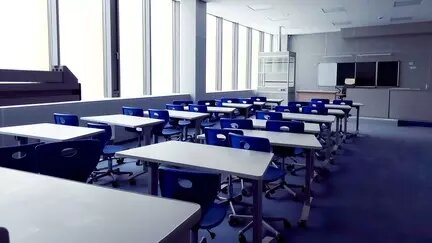     В селе Мальково Тюменского района планируется строительство новой школы. Стоимость проекта составляет почти два миллиарда рублей. Сейчас правительство Тюменской области ищет подрядчика, готового взять на себя обязанности по проектированию и строительству здания.