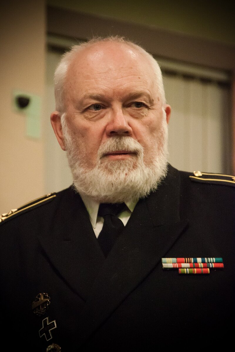 Николай Черкашин, капитан 1 ранга, писатель-маринист, историк флота