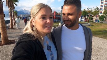 турки за столом. тахир и нефес турецкий. традиции гостеприимства турции. в гостях у турок аудиокнига. в гостях у турок николай лейкин книга.