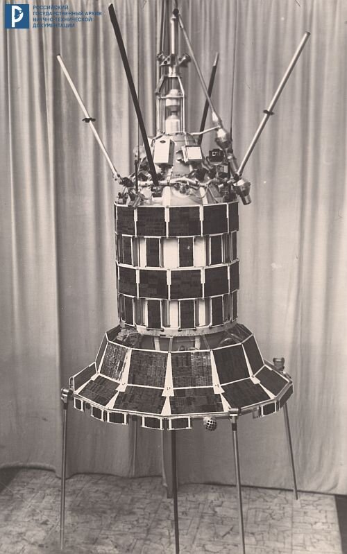 Спутник «Электрон-2». 1964 г. РГАНТД. Ф. 213. Оп. 1. Д.
77. Л. 3.
