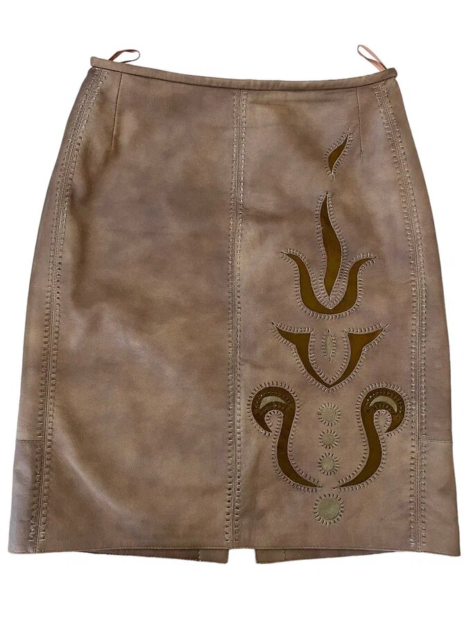 Удлинение кожаной юбки. Ателье Ирины Берзиной.