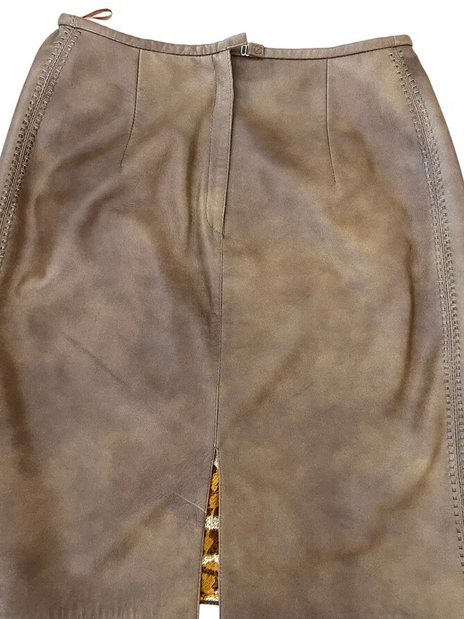 Человек обязан получить какое образование. Инфографика изучение. Траты на образование детей. Суть высшего образования. Сколько людей в россии имеют высшее образование.