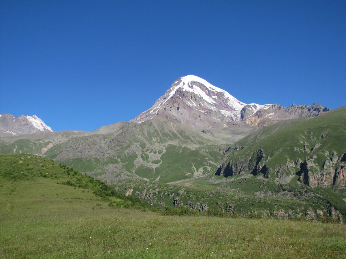 Казбек гора знаменитость