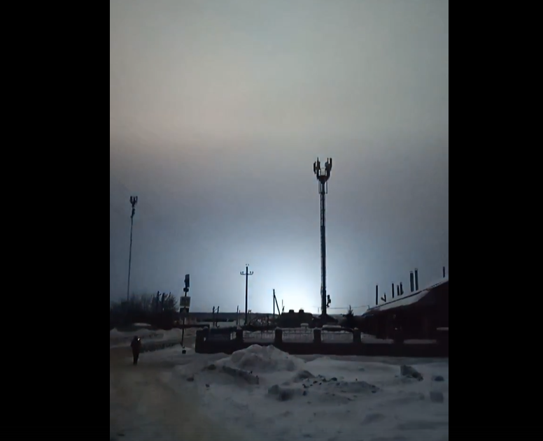 Вдруг стало светло, как днем. А потом наступила темнота. Фото: скриншот видео.