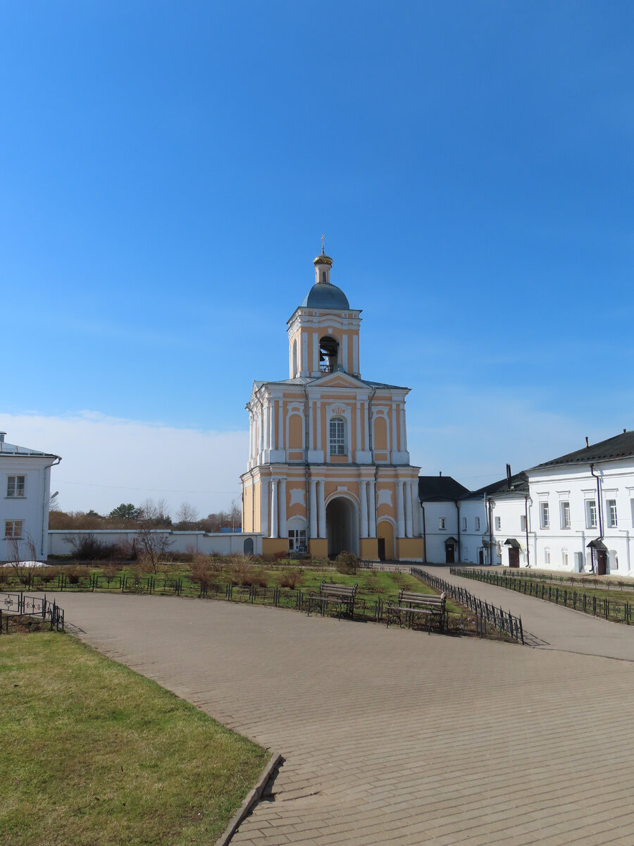 великий новгород храм спаса преображения. 1374. ). великий новгород спаса преображения. спасо-преображенский собор на ильине улице (1374).
