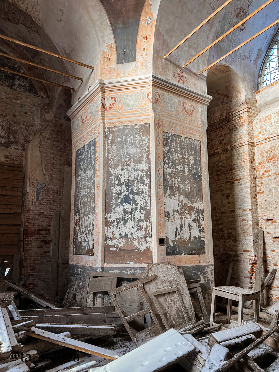 Заброшенный участок с чего начинать. Заброшенный садовый участок. Заброшенный участок с чего начинать. Заброшенная дача. Александрова дача заброшенная.