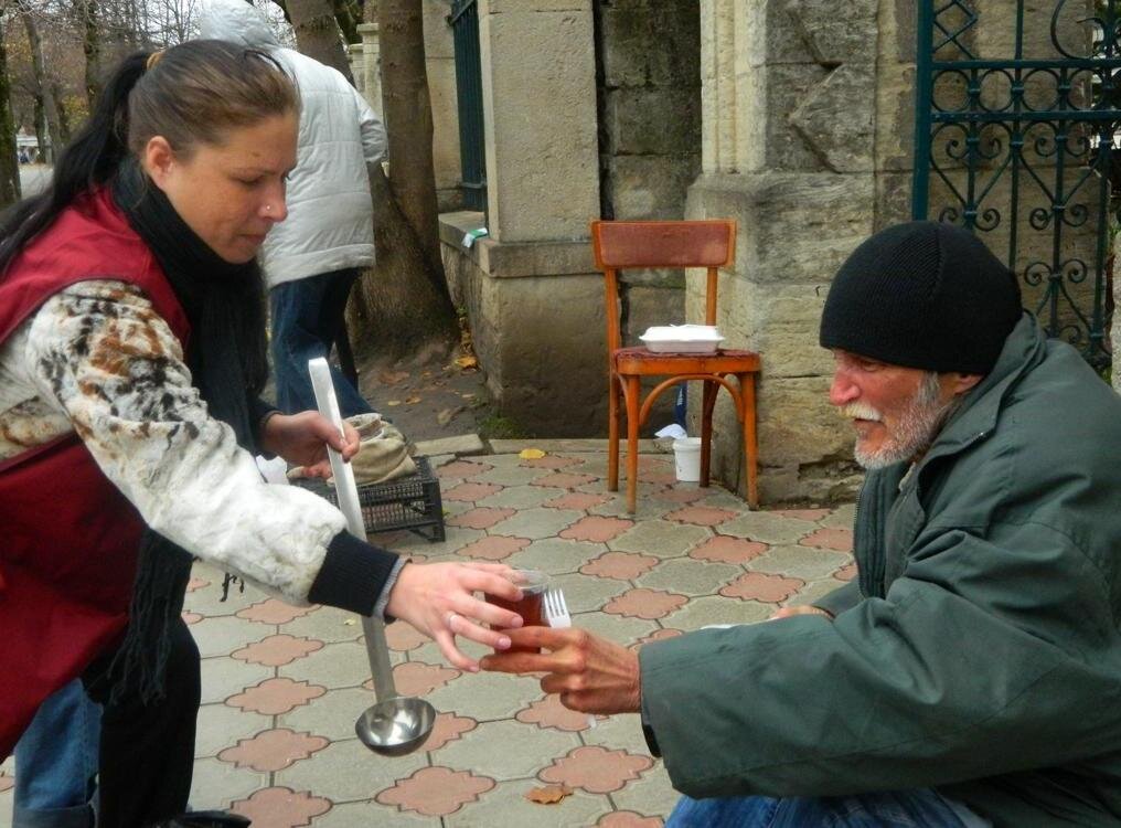 Как попросить человека помочь. Как попросить человека помочь
