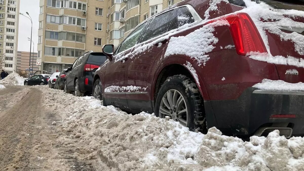 Куда жаловаться, если во дворе плохо убирают снег | НОВЫЕ ИЗВЕСТИЯ | Дзен