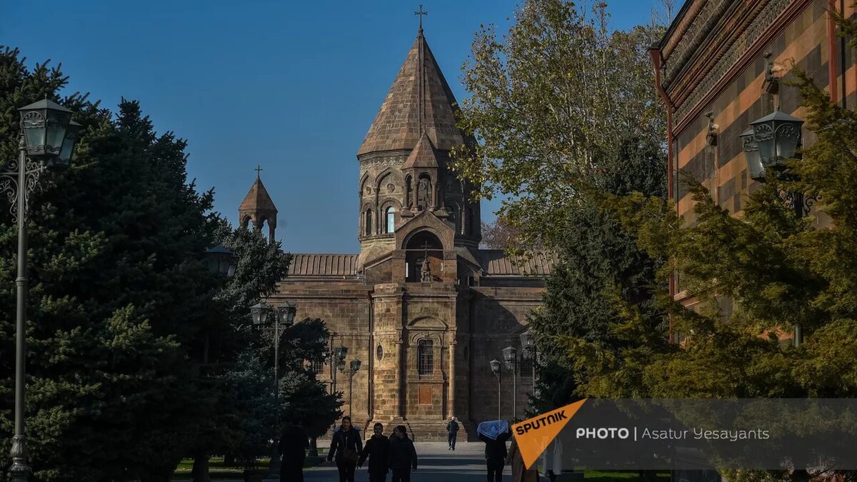 Эчмиадзинский кафедральный собор © Sputnik / Asatur Yesayants
