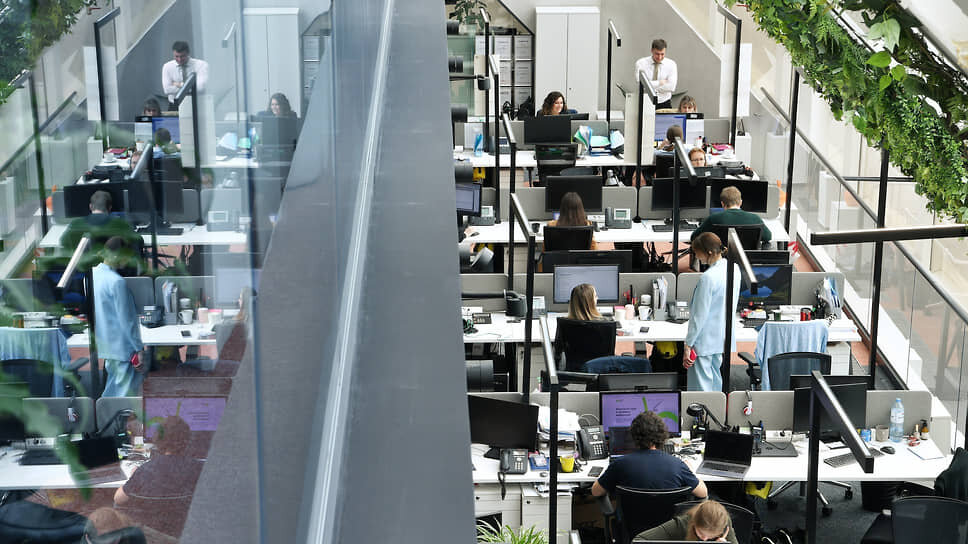 В первую очередь решают. Правильный ответ. Оценка эффективности инновационного проекта слайды. Внешних инвесторов предприятия в первую очередь интересует:. Что нужно знать и уметь работнику.