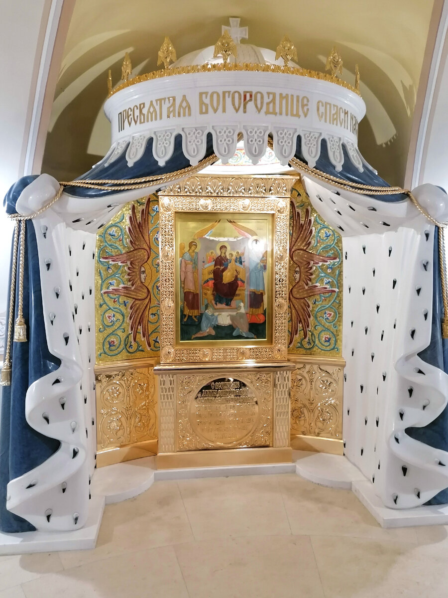 икона божьей матери всецарица на святой горе афон. афон ватопедский монастырь икона пантанасса всецарица. иконы бм всецарица. икона божией матери всецарица. икона всецарица в каких храмах.