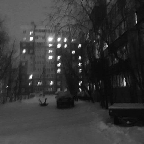 Сильная метель. Перезимовали зиму перезимуем и весну. Ничего снег. Ничего снег. Вьюга за окном.