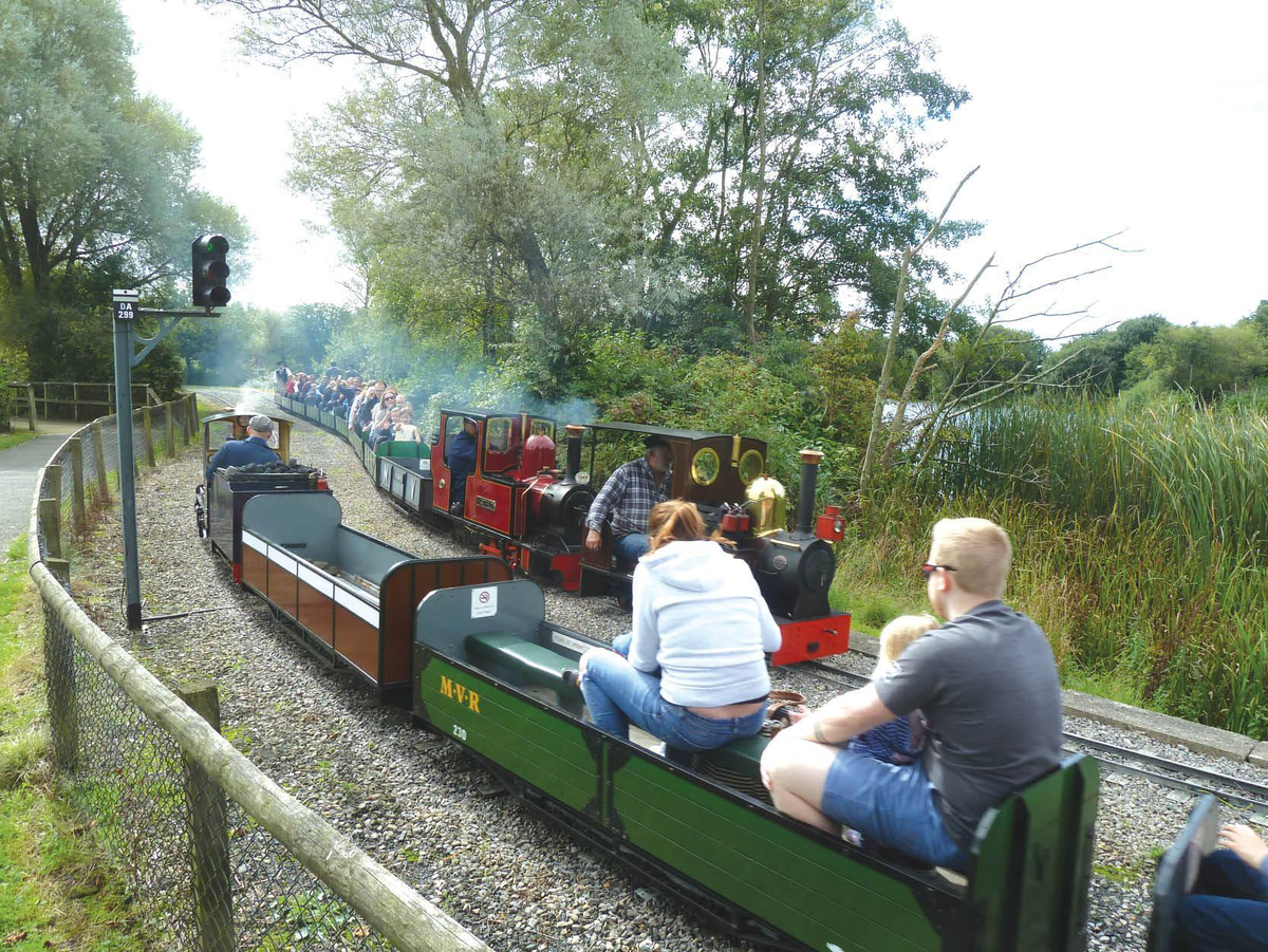 однопутный ж. двухпутная железная дорога. жд пути. станция канальная волгоградская область. станция санкт-петербург октябрьская железная дорога.