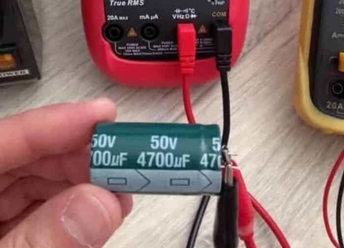 Ёмкость первого конденсатора 200 пф а емкость второго равна 500пф. Конденсатор ёмкостью 2 мкф заряженный до напряжения. Конденсатор электроемкостью 30 мкф. Параллельно соединенные конденсаторы емкостью 4 мкф. Ёмкость одного конденсатора 200 пф а другого 1 мкф сравнить заряды.