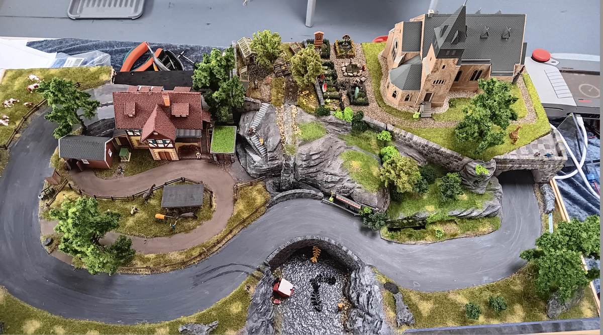 Творение дороги. Дорога асфальт. Уходящая в даль. Дорога уходящая вдаль. Творение дороги.