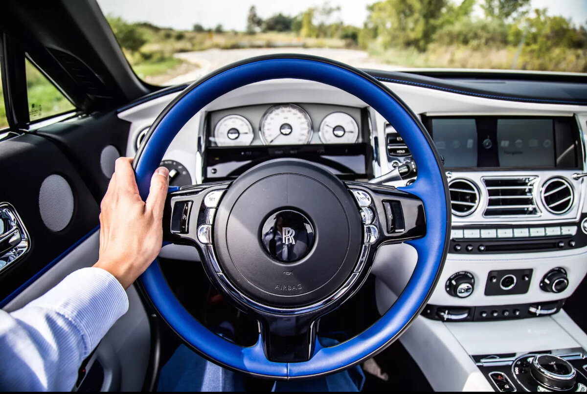 Mclaren mp4-12c руль. за рулем бмв м5. автоателье руль. руль бугатти вейрон. Smart fortwo w453.