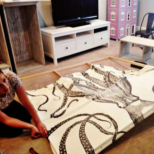    Можно превратить ее в холст или картину.Фото: соцсети