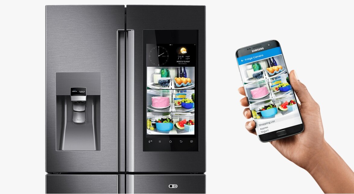 Samsung Family Hub – это холодильник с встроенным большим сенсорным экраном, который позволяет пользователям просматривать календари, оставлять записки, заказывать продукты, просматривать веб-сайты, а