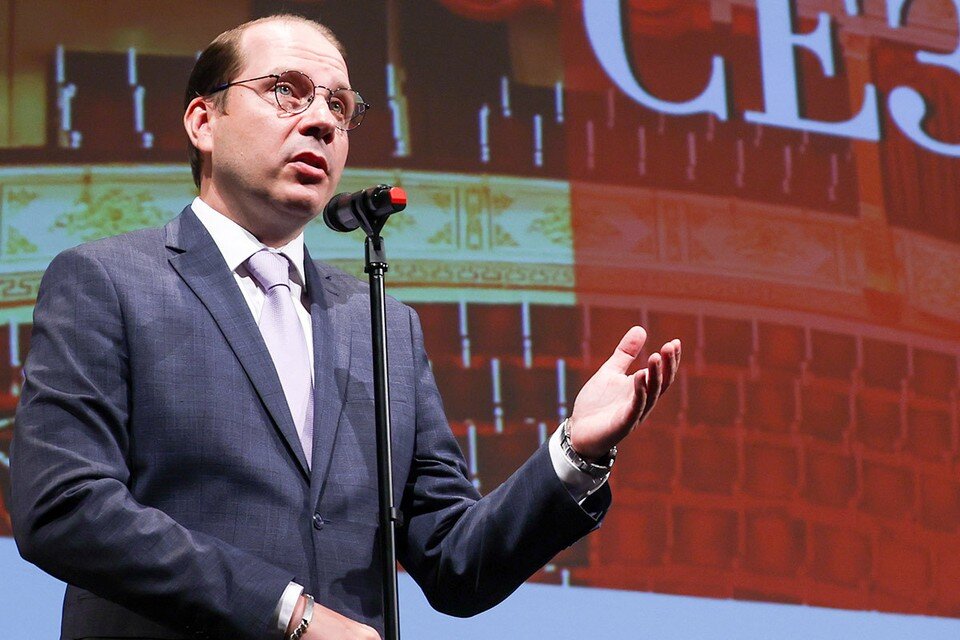    Алексей Дубровский во время сбора труппы Малого театра. Фото: Вячеслав Прокофьев/ТАСС