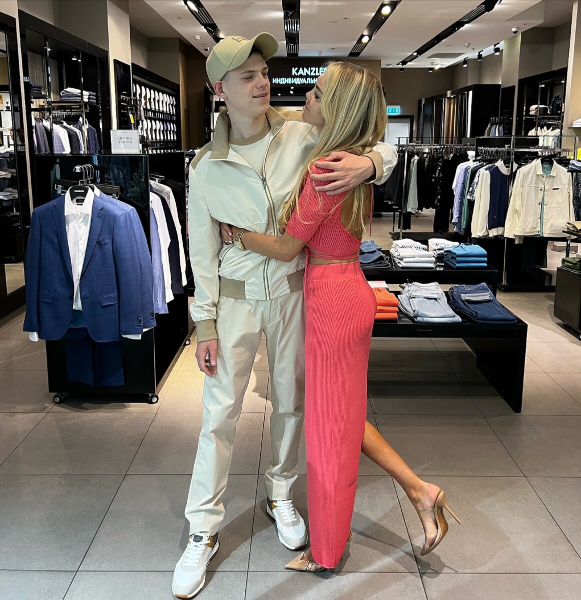 Привилегии на сервере. Команды в майнкрафте. Команды в майнкрафтемайнкрафте. Опка на сервере. Как забрать вещи у игрока.