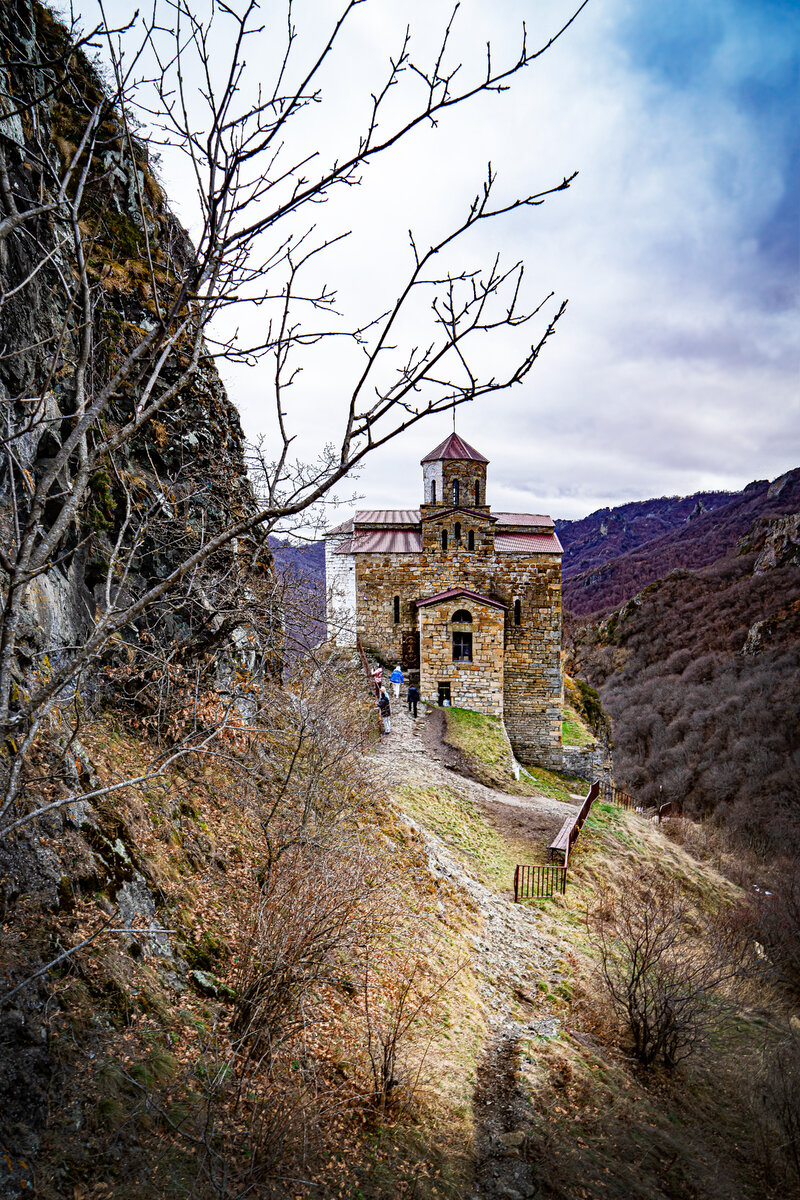 самый древний храм в крыму 1 век. храм иоанна предтечи крым. свято-успенский пещерный монастырь. храм село лаки бахчисарайский район. пещерный храм эски-кермен.