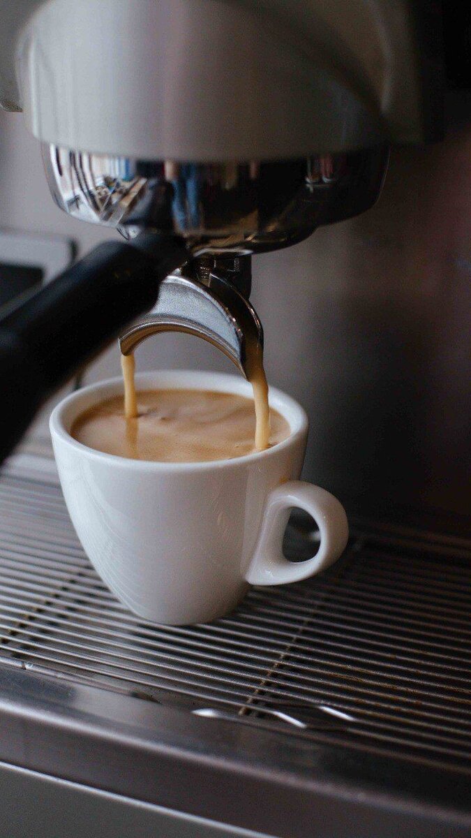 Чашка кофе. Чашечка утреннего кофе. Чашка утреннего кофе. "на чашечку кофе…?!". Кофе по утрам чашками тоску.