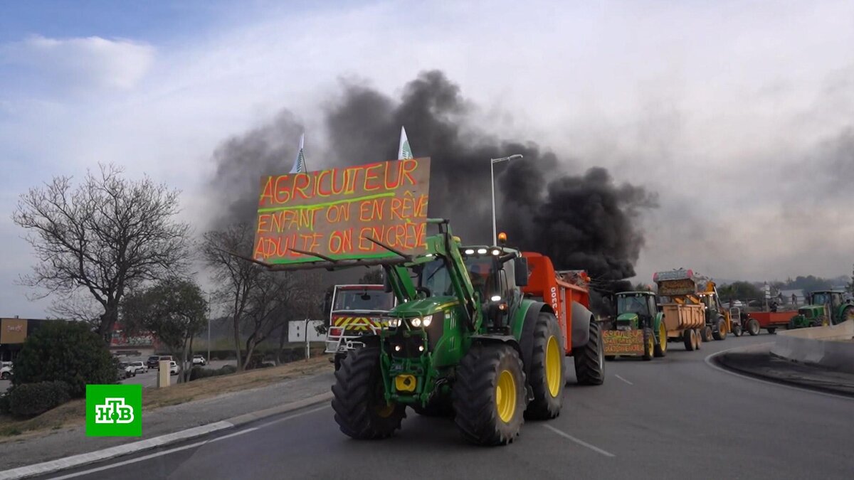 Париж в осаде: протестующие фермеры заблокировали все ключевые трассы |  НТВ: лучшее | Дзен