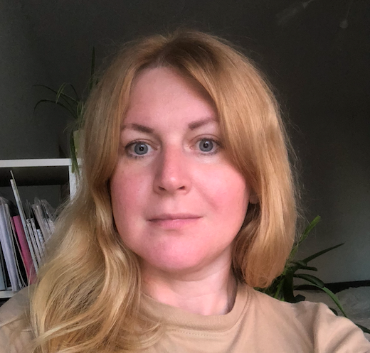 Я, сижу работаю...