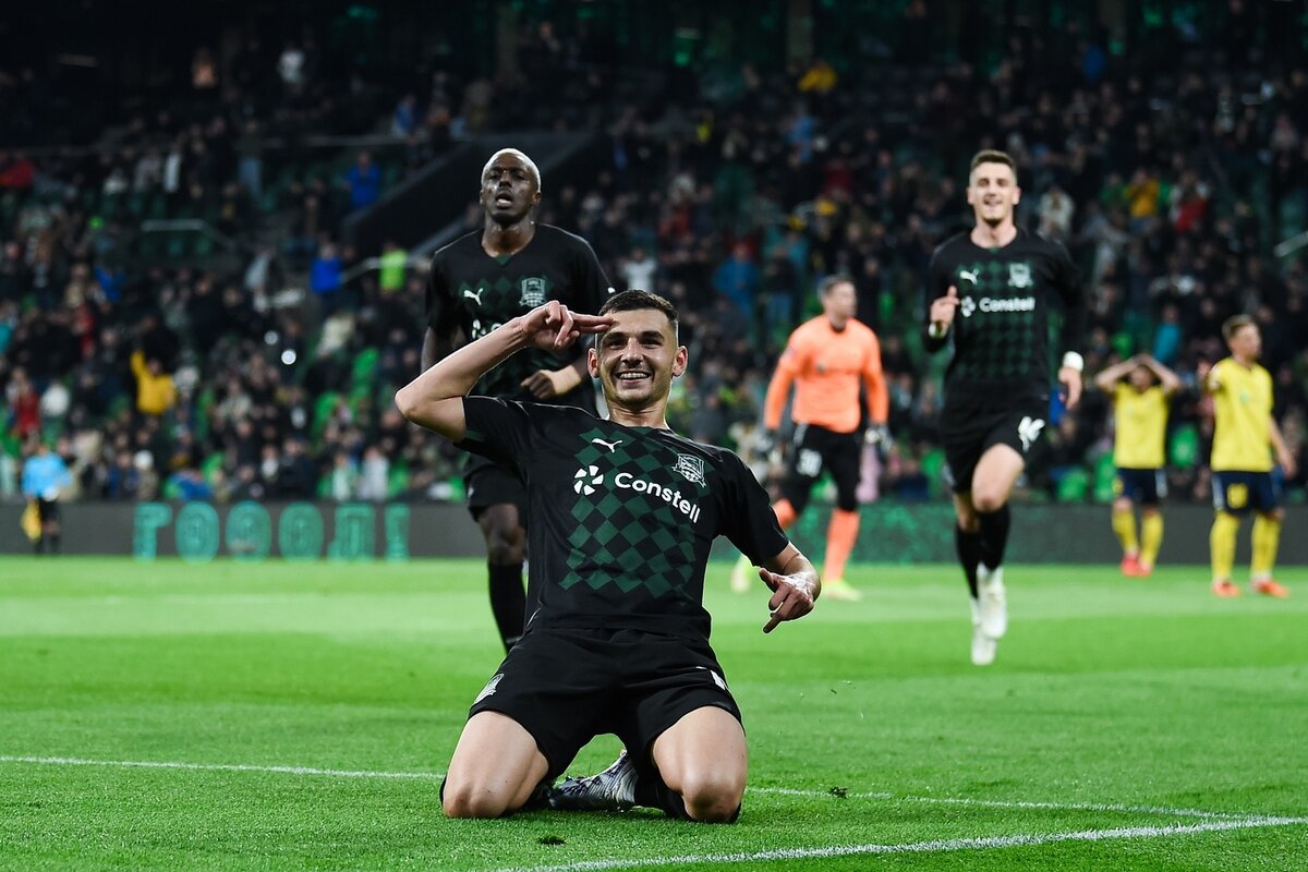 фанаты футбола.