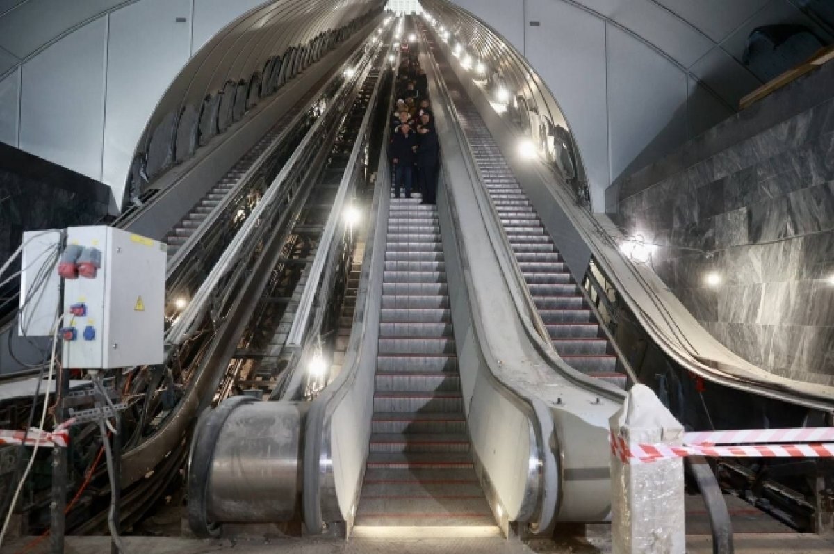    Во время ремонта «Ладожской» наземный транспорт перевёз 40,5 млн человек