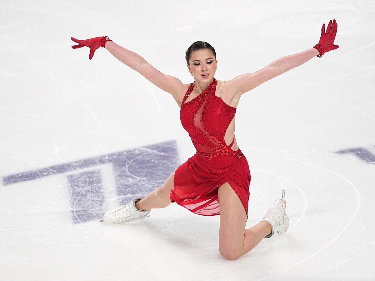 камила валиева фигурное катание 2022. камила валиева фигурное катание 2022. российская фигуристка камила валиева. валиева камилла фигурное катание. валиева короткая программа командный.