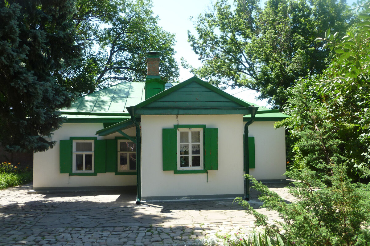 Фото автора. Здесь родился великий писатель