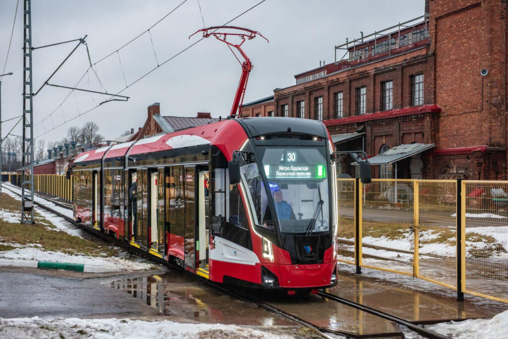 Станция метро «Ладожская» откроется в Петербурге 30 января, трамвай №30