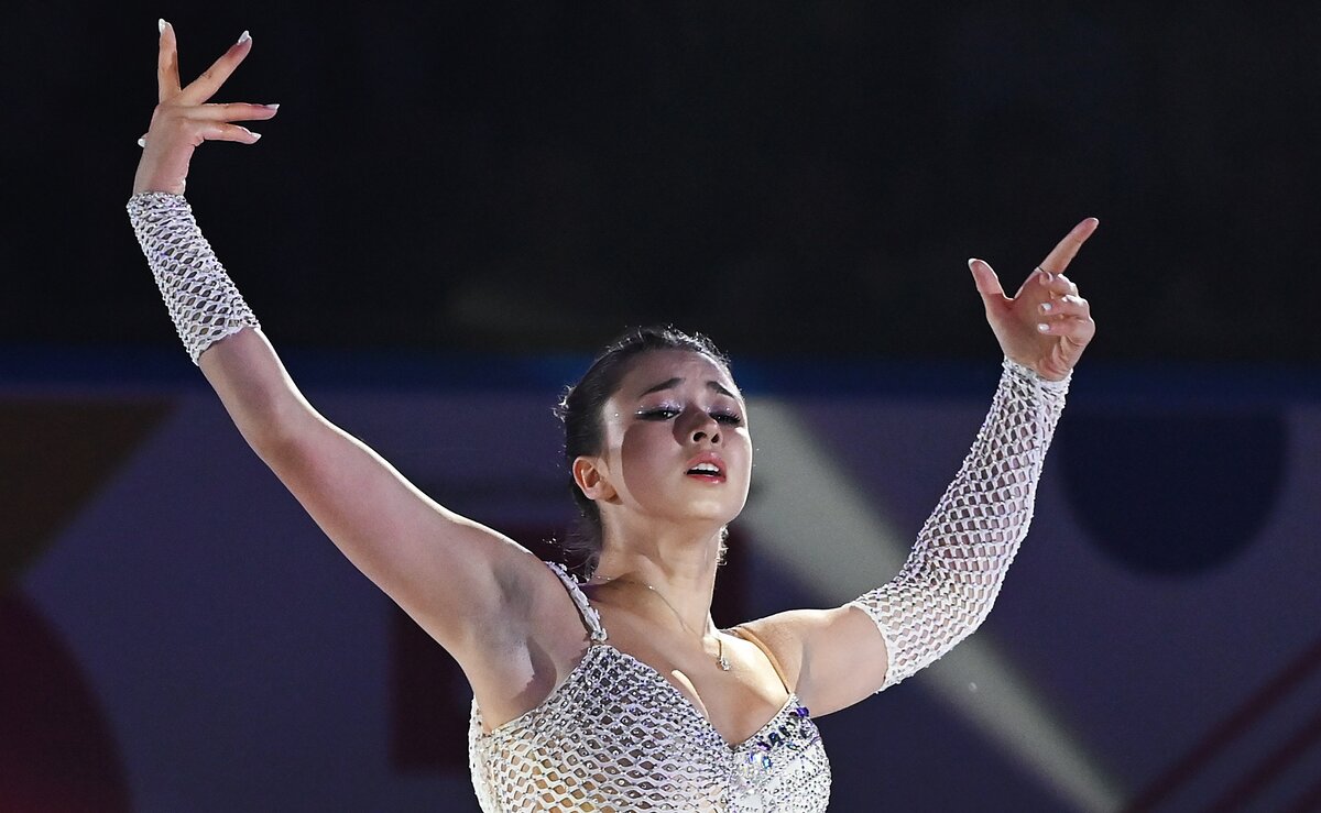 фото киркорова на шоу навки лебединое озеро. филипп киркоров 2022. юбилей бедроса киркорова 2022. киркоров день рождения 2022. встреча киркорова с песковым после вечеринки.