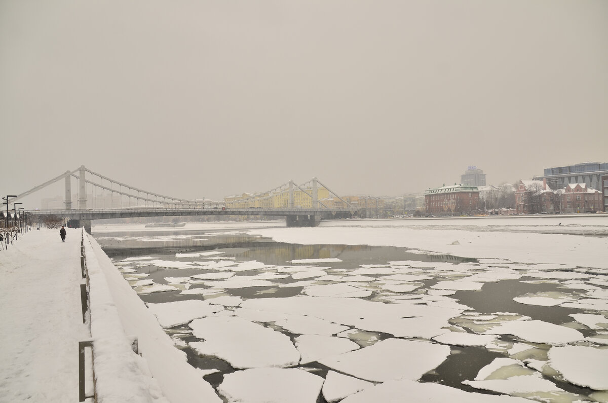 фестиваль "снег и лед в москве". ледяная выставка в москве 2023. ледяные скульптуры в москве 2023 музеон. ледовые скульптуры парк горького 2022. ледяная статуя человека.