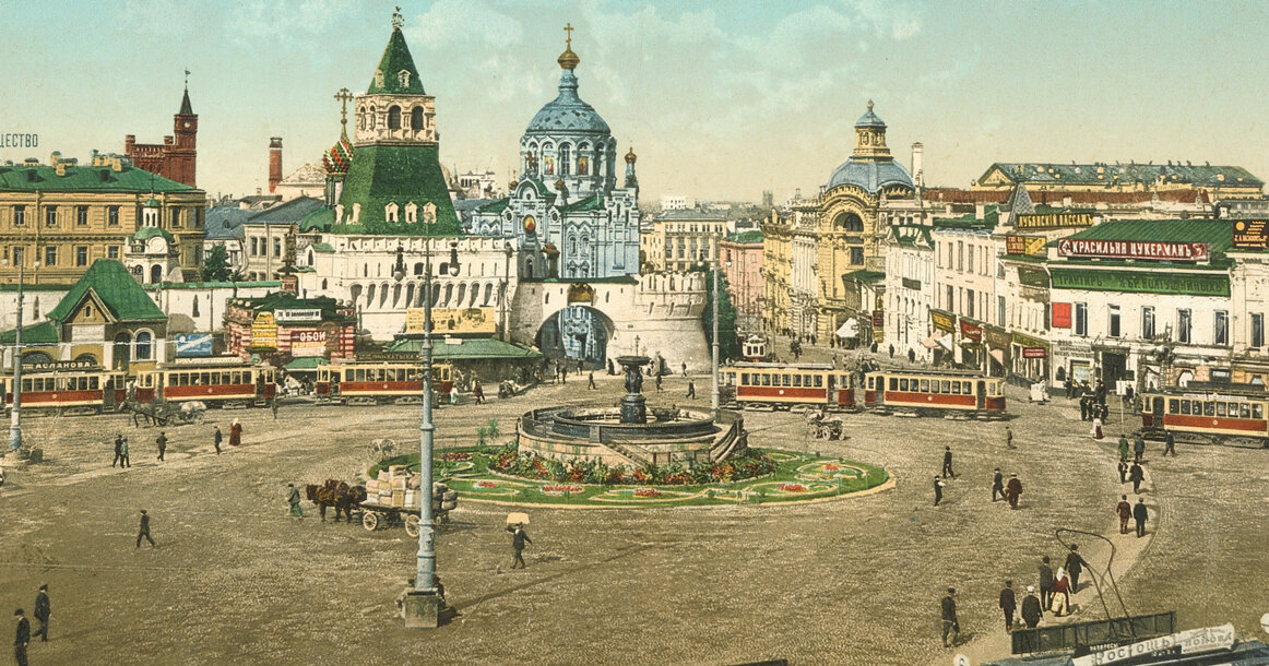 Лубянская площадь примерно 1850 года еще со стеной Китай-города /фото взято из открытых источников