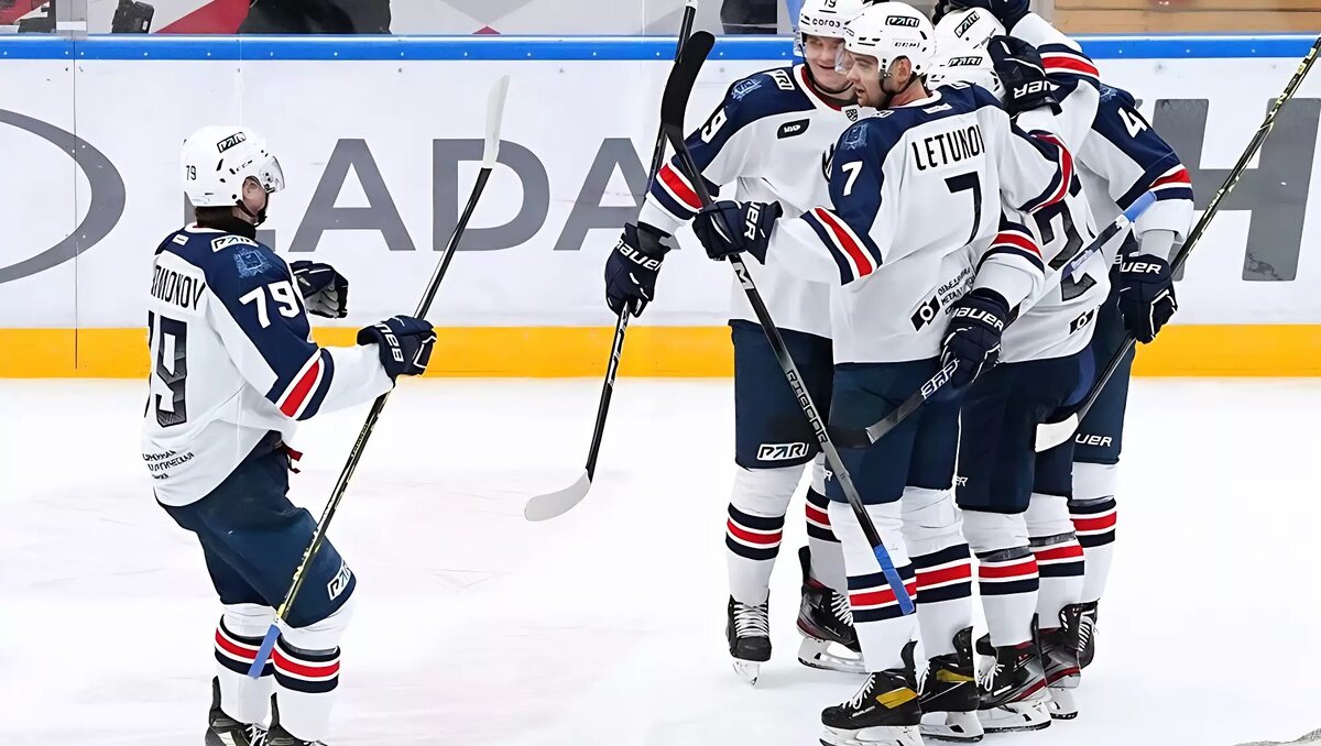     Нижегородский хоккейный клуб «Торпедо» проиграл московскому «Спартаку» в матче КХЛ. Игра закончилась со счетом 2:3 в пользу соперников. Хоккеисты сразились на ледовой арене «Мегаспорт» в Москве в понедельник, 29 января.