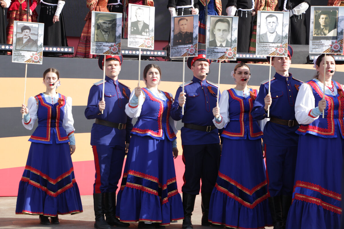 Казачьи гуляния. Казачество ростовской области. Донские казаки волгоградской области. Донское казачество 1918. Донской казак донская казачка.