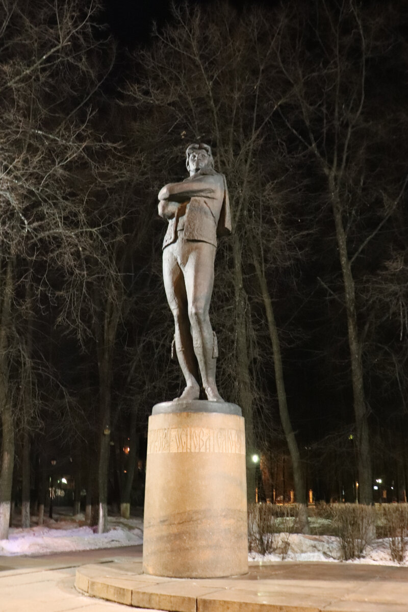 две третьих от 12