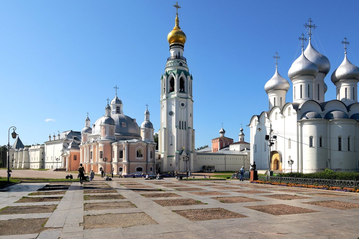 Кремлёвская площадь – исторический центр Вологды. Здесь ходил сам Иван IV Грозный. 