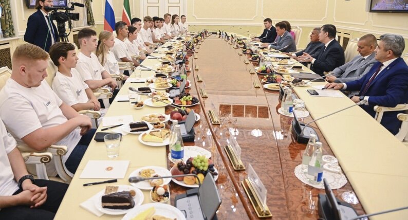 журнал учета неудовлетворенного спроса. портрет пользователя социальных сетей. журнал учета антисептика и средств индивидуальной защиты. плохая инфографика. журнал количества людей.