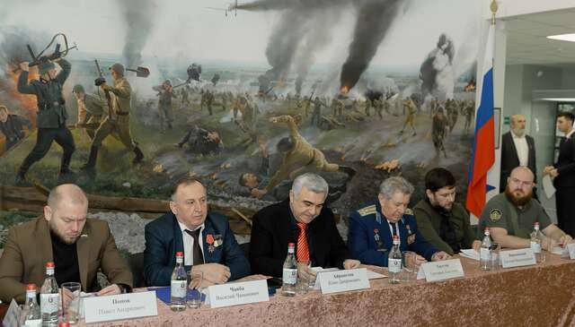 Офицер стратег. Маршалы сталина. Форма офицера гестапо. Тайная полиция гестапо. Отдать честь.