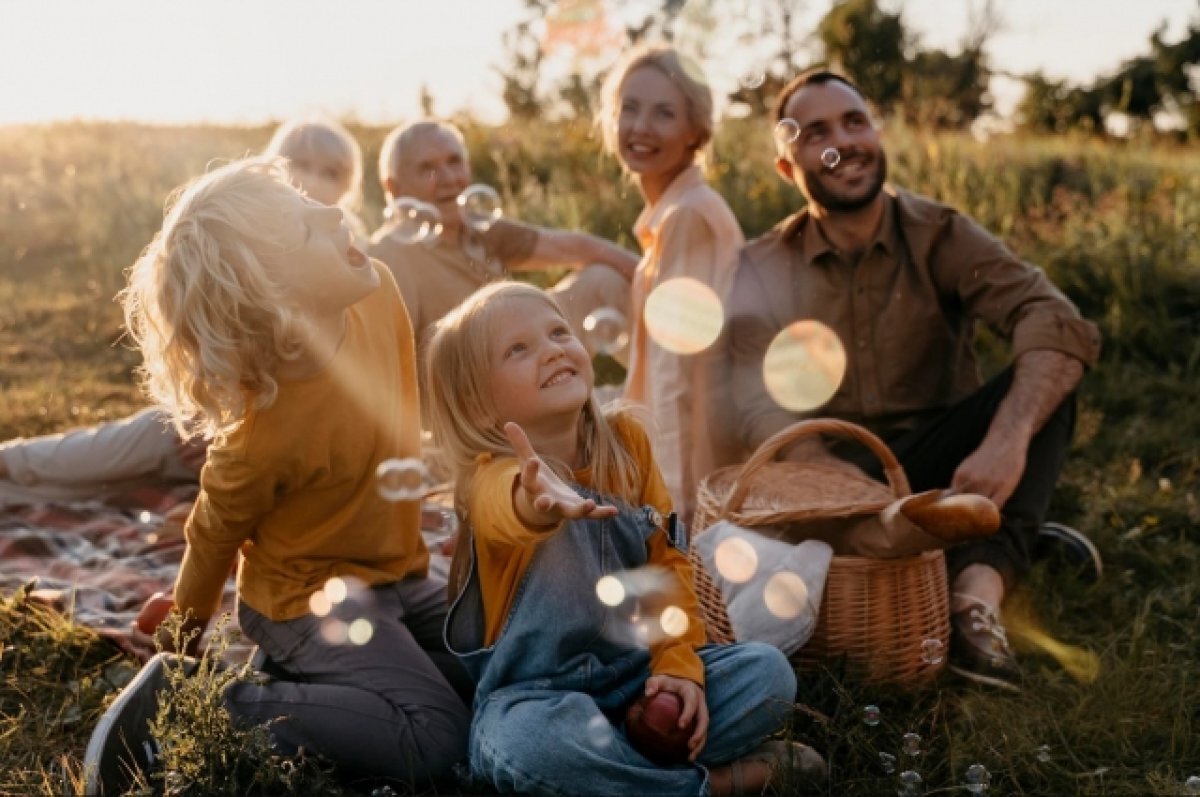 Дом ребенка социальное воспитание. Сирота детский дом. Учитель и дети. Воспитание в интернате. Приемные семьи.