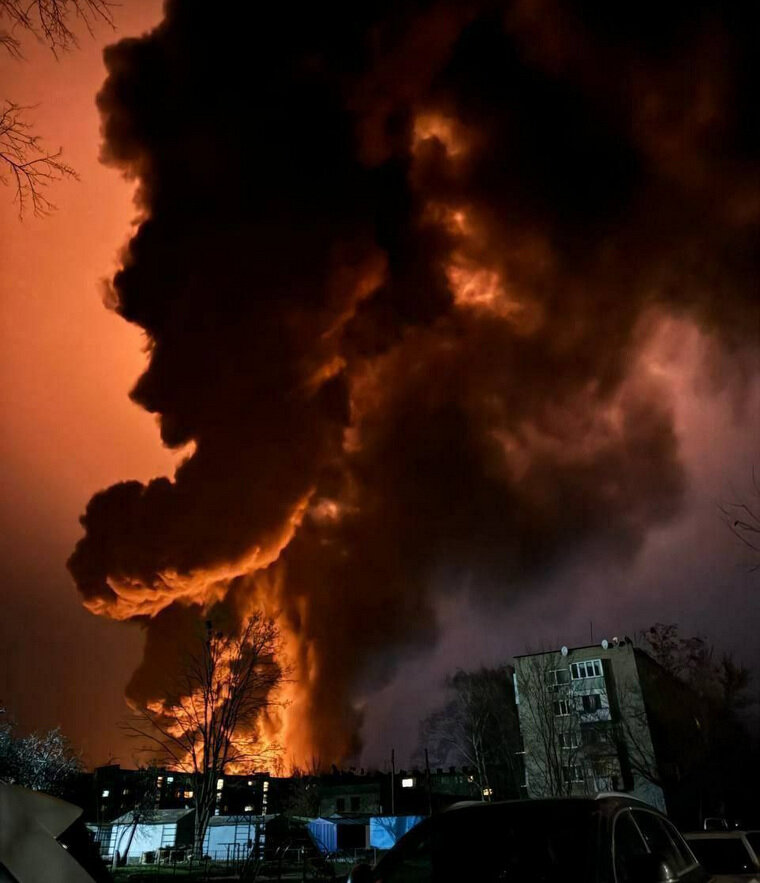 Лента томск пожар. Пожар в томске гипермаркет лента сгорел. Пожар лента томск 2021. Поджог ленты. Лента томск после пожара.