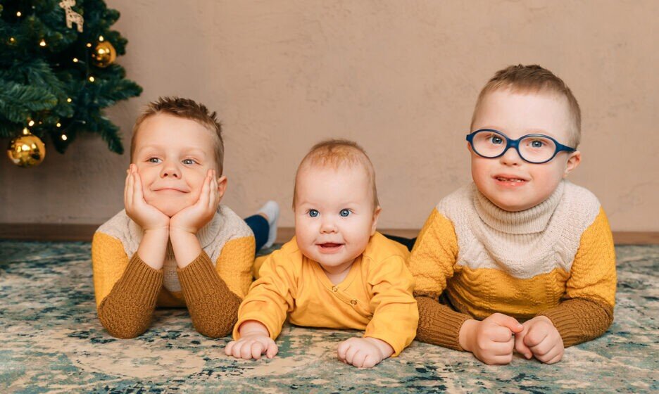 Фонд детей синдром дауна. Символ синдропа даунов. Фонд детей синдром дауна. Занятия с особенными детьми. Синдром любви.