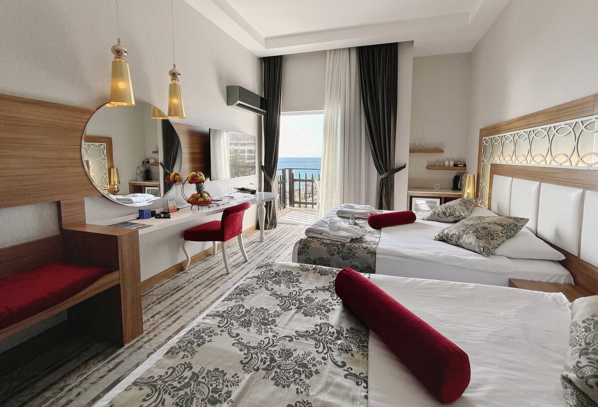 Justiniano Deluxe Resort 5* главный корпус