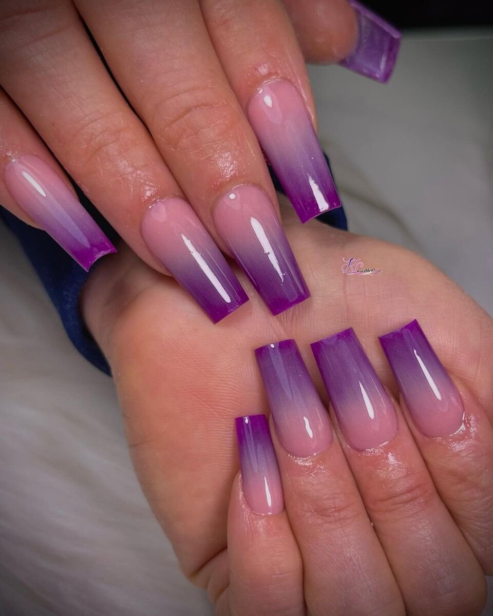 Омбре в фиолетово-розовых оттенках из аккаунта Kimlenailbar